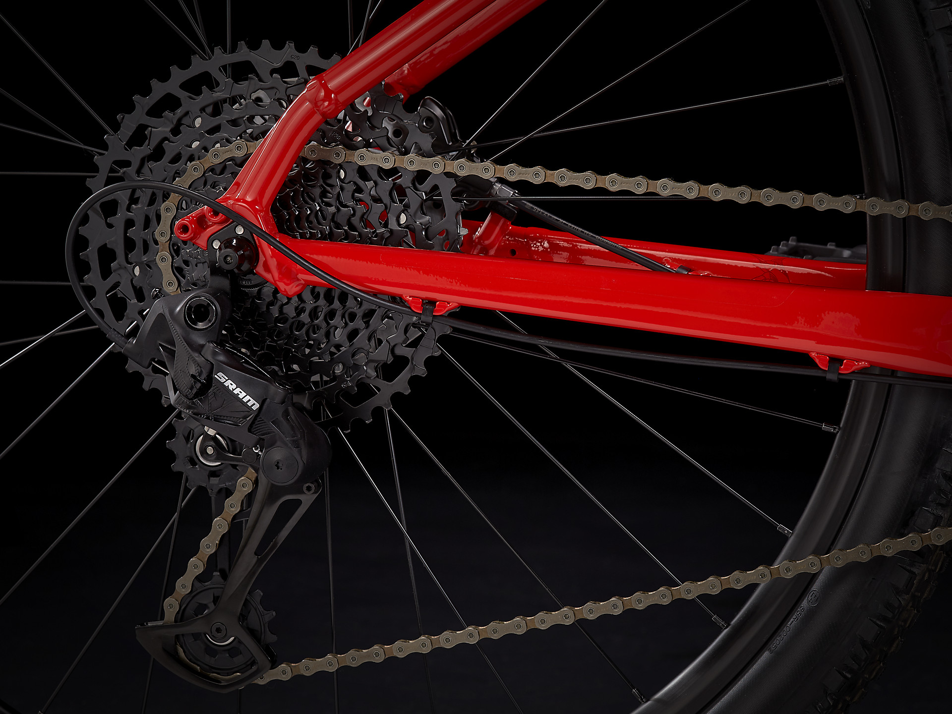 Trek Marlin 8 2022 Gloss Radioactive 